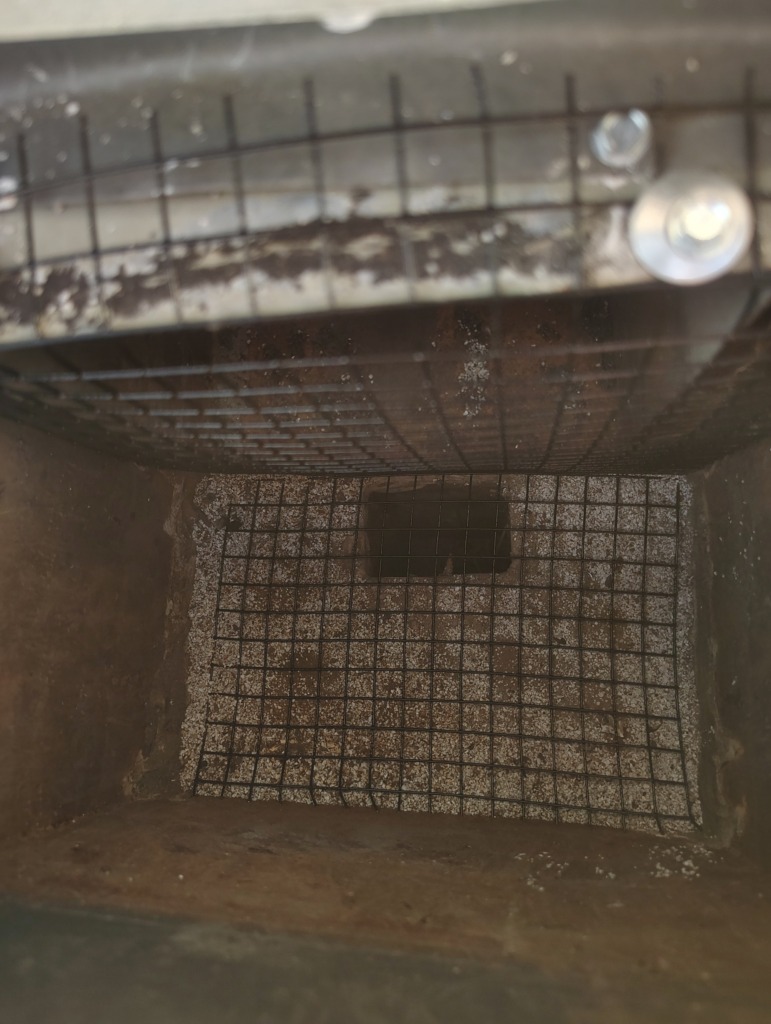 After Gutter Cleaning in Encino, CA After Gutter Cleaning in Encino, CA