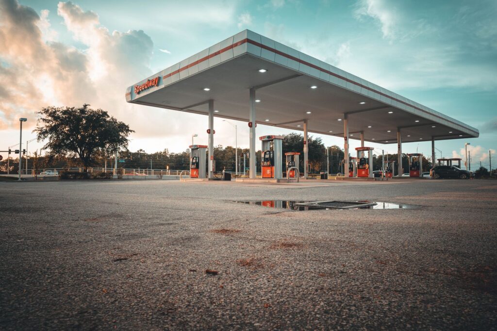 How Clean Parking Lots Protect Your Commercial Property Value in Oxnard